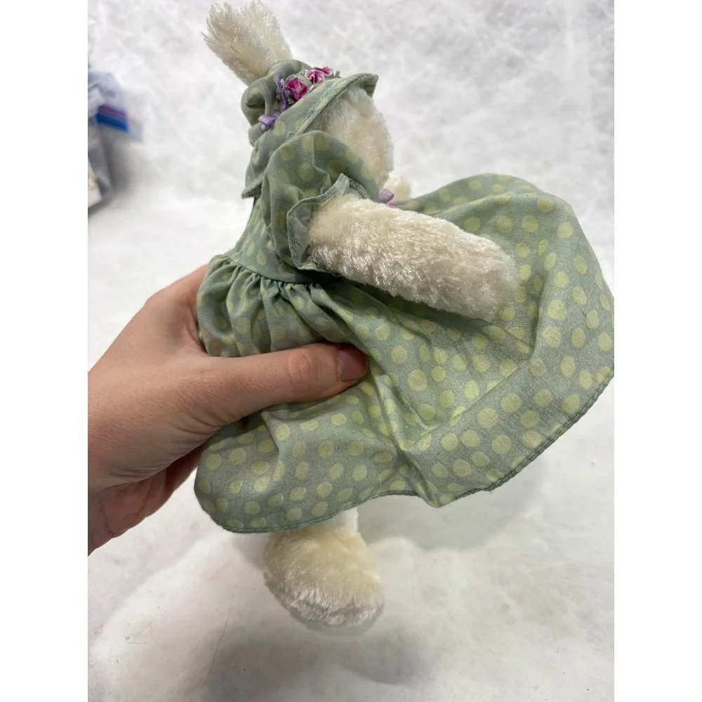 Hallmark Bunnies By The Bay Tussie Mussie Rabbit Plush Green Dot Dress‎ 2002